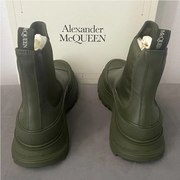 NewALEXANDER MCQUEEN Men's Solid Leather Sport  Boots. Size 42 Org.… - Picture 9 of 11